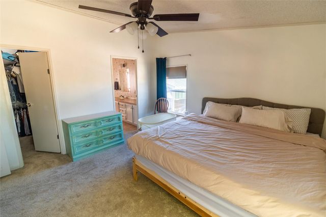 250 Rocky RD, Lockhart, TX 78644