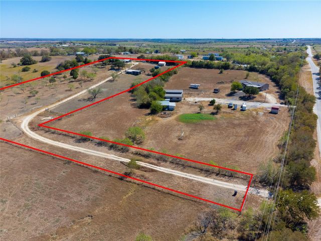 250 Rocky RD, Lockhart, TX 78644