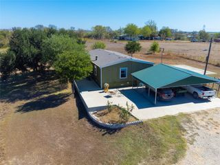 250 Rocky RD, Lockhart, TX 78644