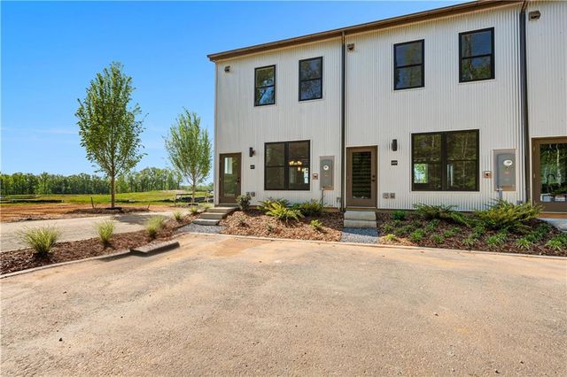 657 5th Street, Fayetteville, GA 30214