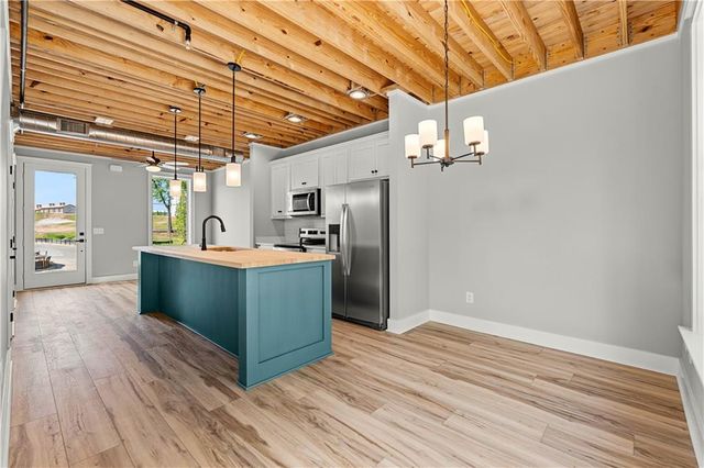 657 5th Street, Fayetteville, GA 30214