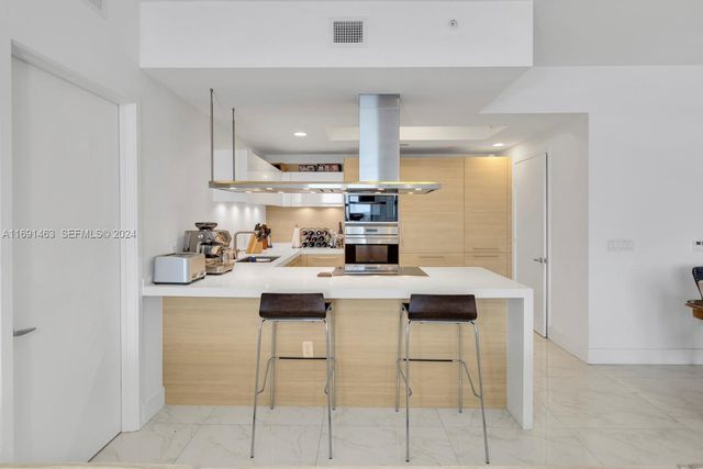 17301 Biscayne Boulevard 1404, North Miami, FL 33160