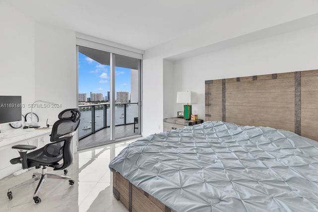 17301 Biscayne Boulevard 1404, North Miami, FL 33160