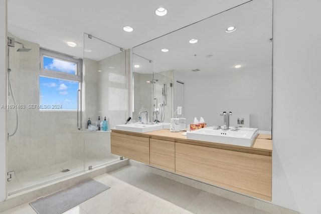 17301 Biscayne Boulevard 1404, North Miami, FL 33160