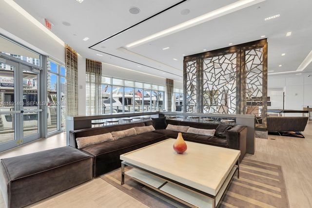 17301 Biscayne Boulevard 1404, North Miami, FL 33160