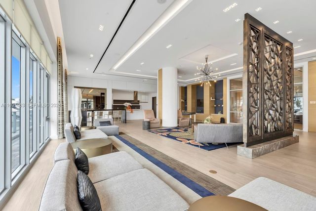 17301 Biscayne Boulevard 1404, North Miami, FL 33160