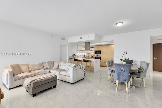 17301 Biscayne Boulevard 1404, North Miami, FL 33160
