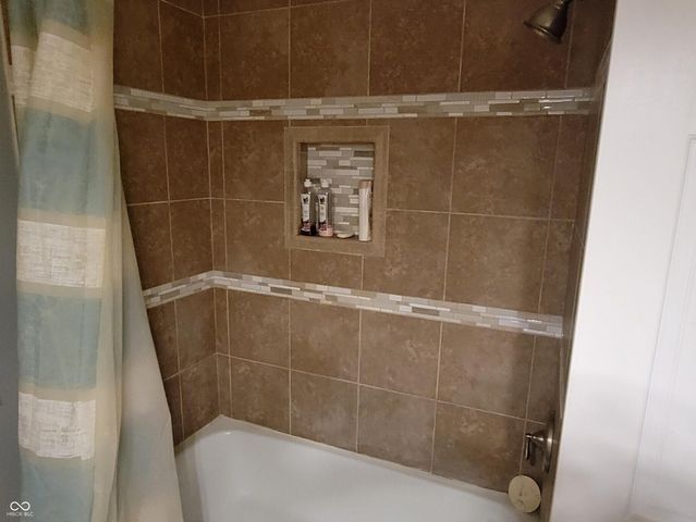 8403 Sweetwater Drive, Nineveh, IN 46164