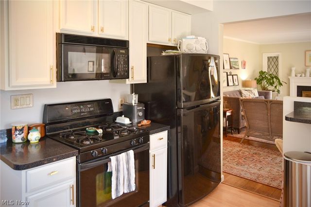 434 Glen Park Drive, Bay Village, OH 44140
