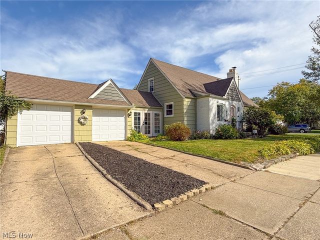 434 Glen Park Drive, Bay Village, OH 44140