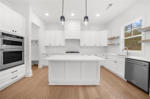 176 Aspen Hall Drive, Canton, GA 30115