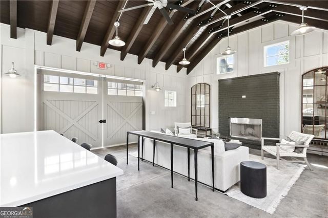 138 Chestnut Circle 6, Atlanta, GA 30342