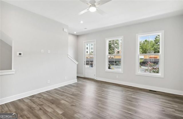 138 Chestnut Circle 6, Atlanta, GA 30342