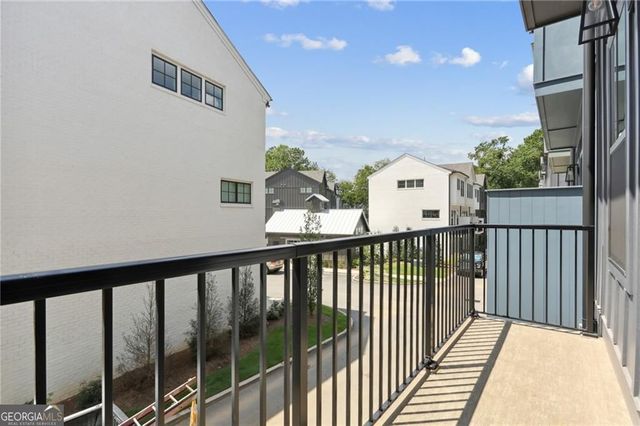 138 Chestnut Circle 6, Atlanta, GA 30342