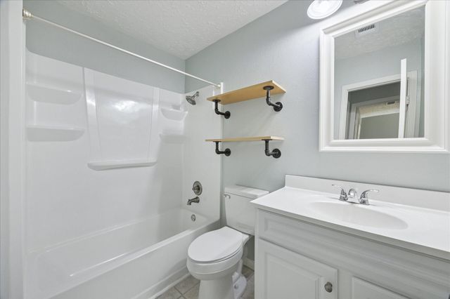 439 Reseda Drive, Houston, TX 77598