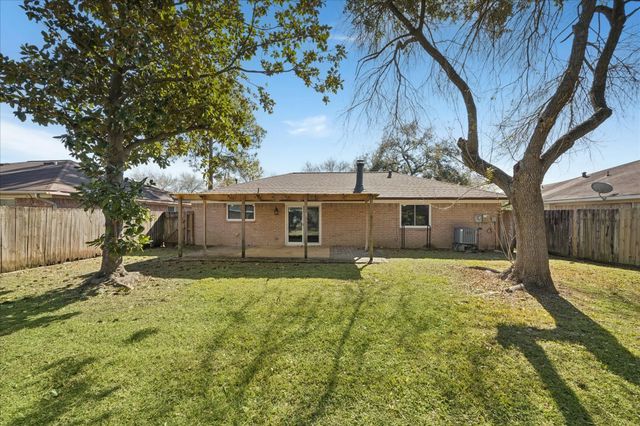 439 Reseda Drive, Houston, TX 77598