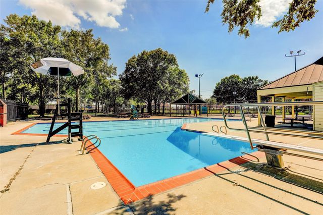 439 Reseda Drive, Houston, TX 77598