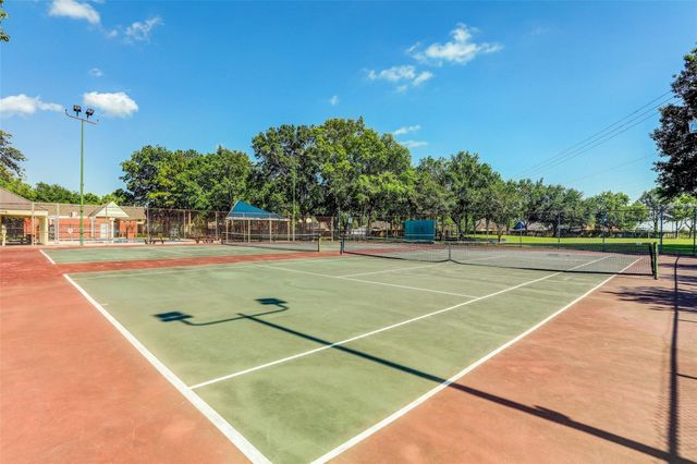 439 Reseda Drive, Houston, TX 77598