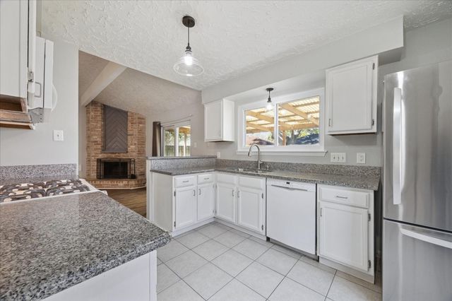 439 Reseda Drive, Houston, TX 77598