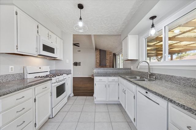 439 Reseda Drive, Houston, TX 77598