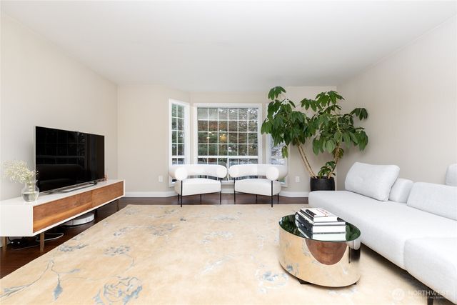 6304 110th Avenue NE, Kirkland, WA 98033