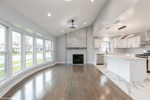 3454 Monroe Street, Lansing, IL 60438