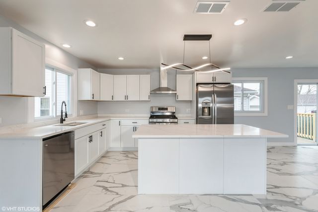 3454 Monroe Street, Lansing, IL 60438