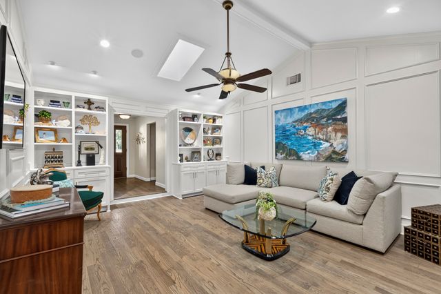 1946 Oakbluff Drive, Carrollton, TX 75007