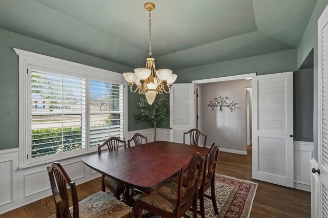 1946 Oakbluff Drive, Carrollton, TX 75007