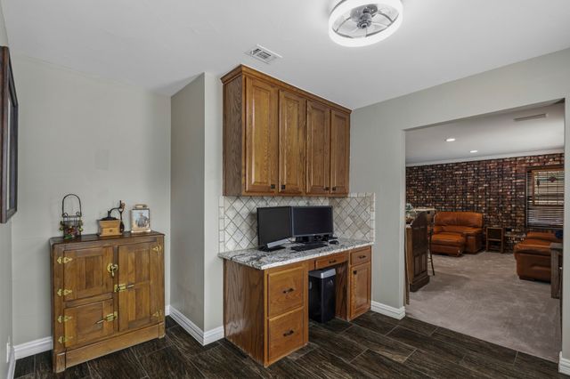 1946 Oakbluff Drive, Carrollton, TX 75007