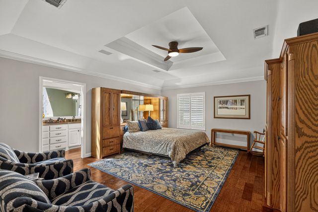 1946 Oakbluff Drive, Carrollton, TX 75007