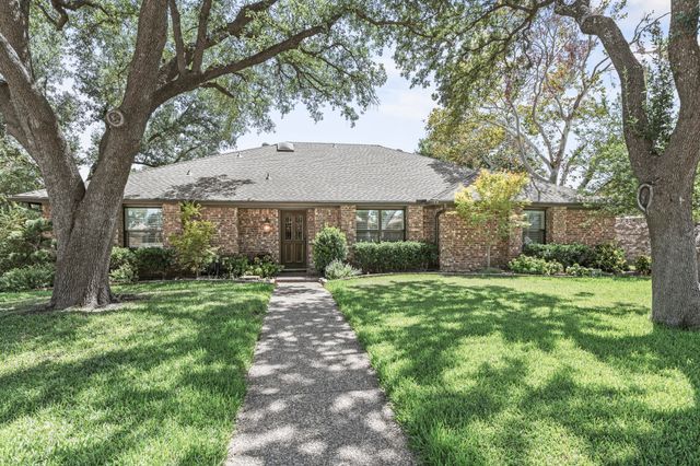 1946 Oakbluff Drive, Carrollton, TX 75007
