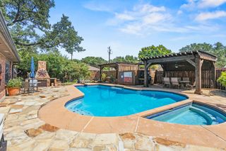 1946 Oakbluff Drive, Carrollton, TX 75007
