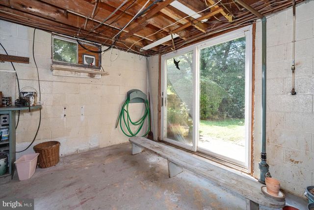 55 WOODHILL CT, Newark, DE 19711