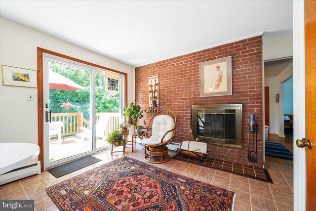 55 WOODHILL CT, Newark, DE 19711