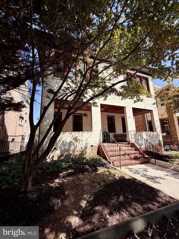 2425 EUTAW PL, Baltimore, MD 21217