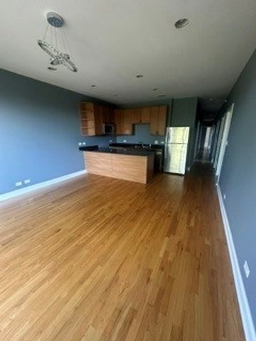 2741 W Congress Parkway 3E, Chicago, IL 60612