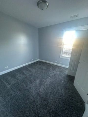 2741 W Congress Parkway 3E, Chicago, IL 60612