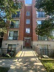 2741 W Congress Parkway 3E, Chicago, IL 60612
