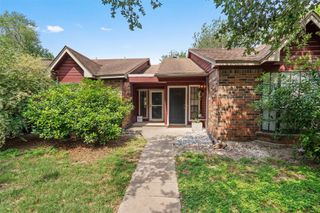 1601 FaroDr 1102, Austin, TX 78741
