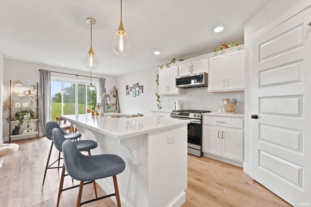 1154 Lone Oak Boulevard, Fort Wayne, IN 46818