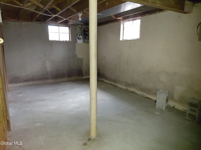 1 Crestwood Avenue, Troy, NY 12180