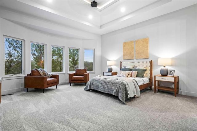 2809 W 175th Place, Overland Park, KS 66085