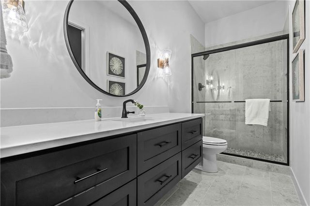 2809 W 175th Place, Overland Park, KS 66085