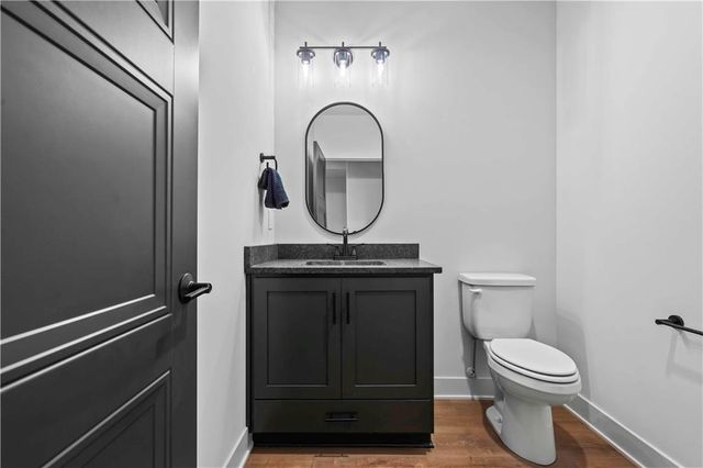 2809 W 175th Place, Overland Park, KS 66085