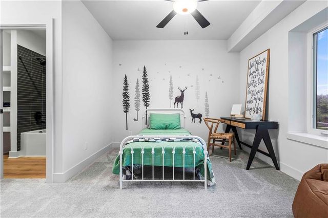 2809 W 175th Place, Overland Park, KS 66085