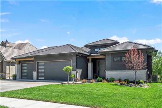 2809 W 175th Place, Overland Park, KS 66085