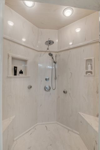 294 Cove Ln, Lawrenceburg, TN 38464
