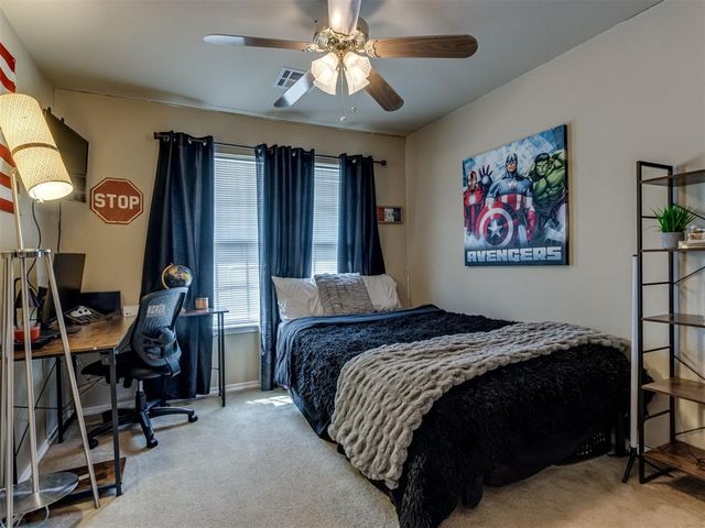 531 E Juniper Lane, Mustang, OK 73064