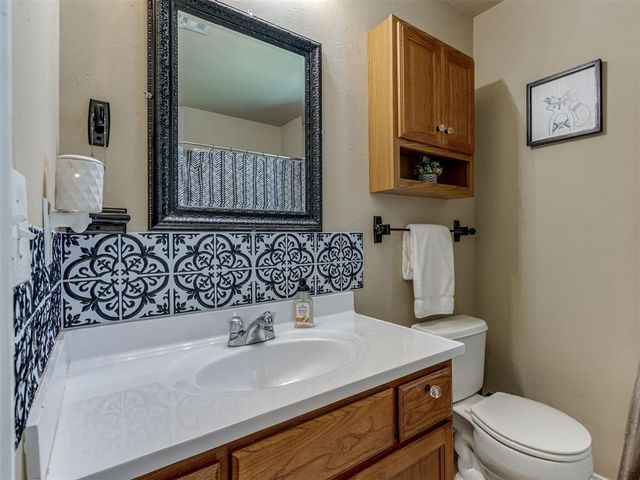 531 E Juniper Lane, Mustang, OK 73064